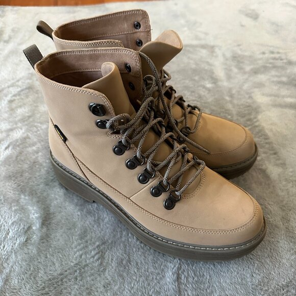 Teva Shoes - Teva Midform Boots Lace Up Women's size 10 Tan